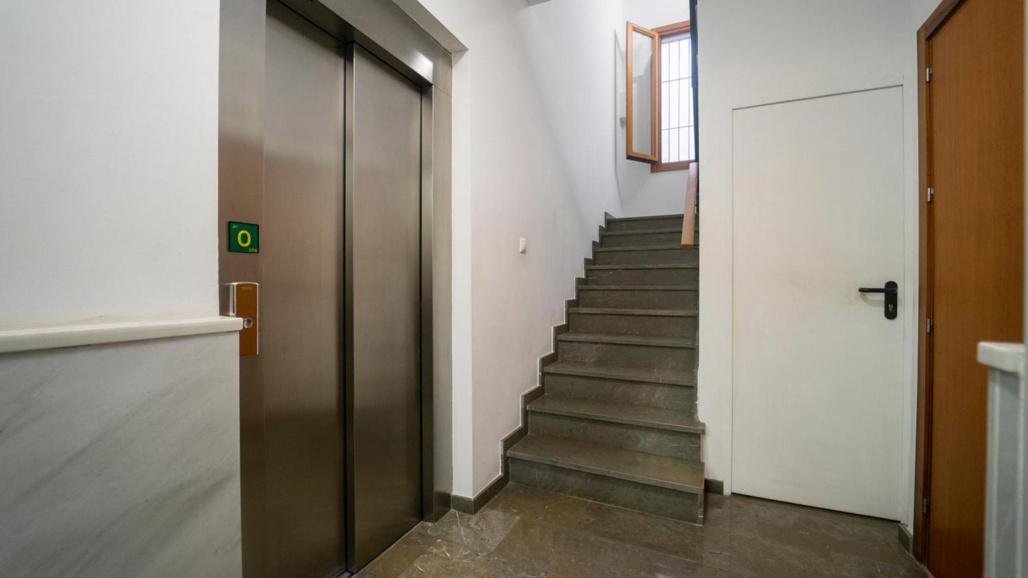 グラナダAtico Duplex Terraza Privada Centroアパートメント エクステリア 写真